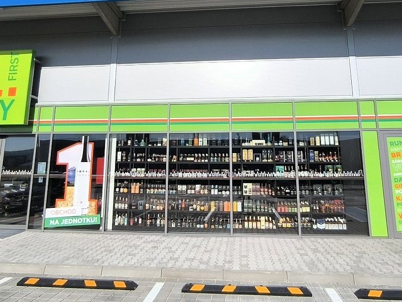 Chorvátsky Grob, Obchodná 5070/1B