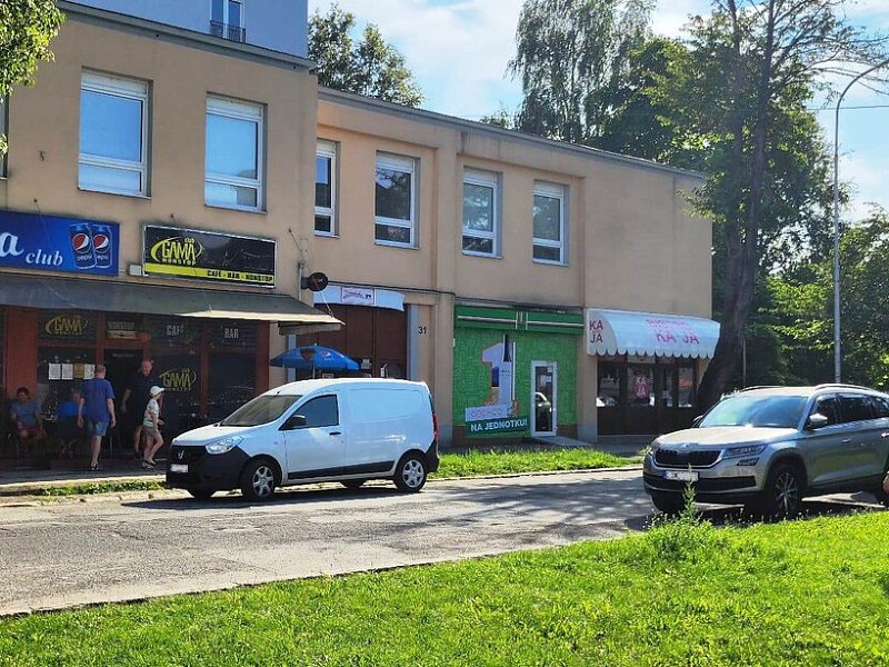Michalovce, Profesora Hlaváča 33