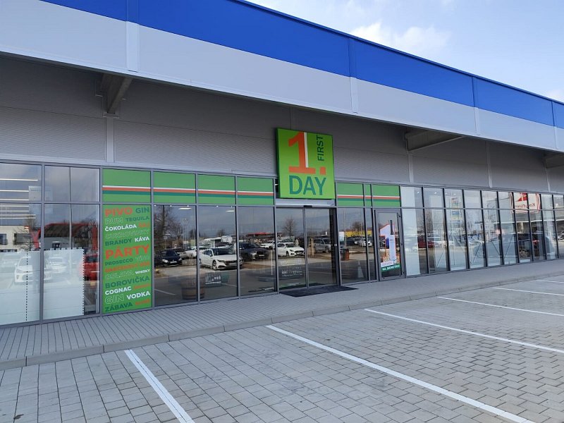 Senica, Obchodná ulica 1